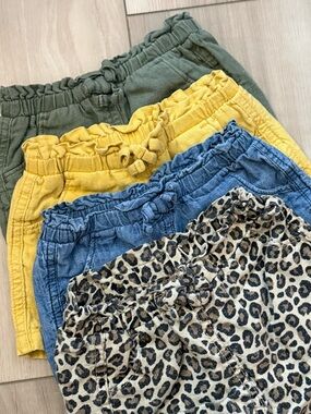 4 Pairs of Old Navy Elastic-Waist Pull-On Shorts